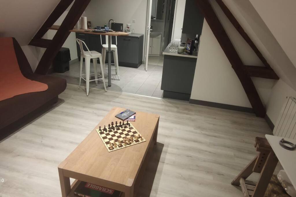 Appartement De Charme La Croix-Saint-Ouen Extérieur photo
